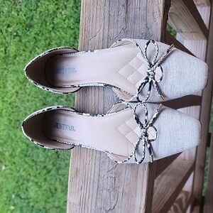 Just Fab Sandals Beige sz 8 women